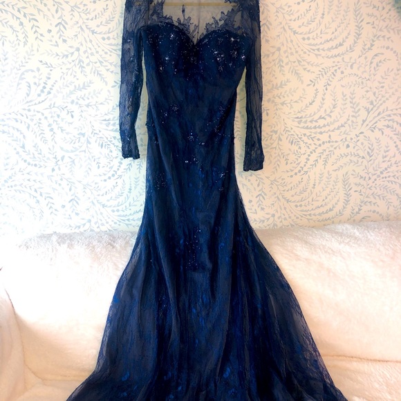 Gorgeous embellished blue backless gown size 4 - Picture 2 of 16
